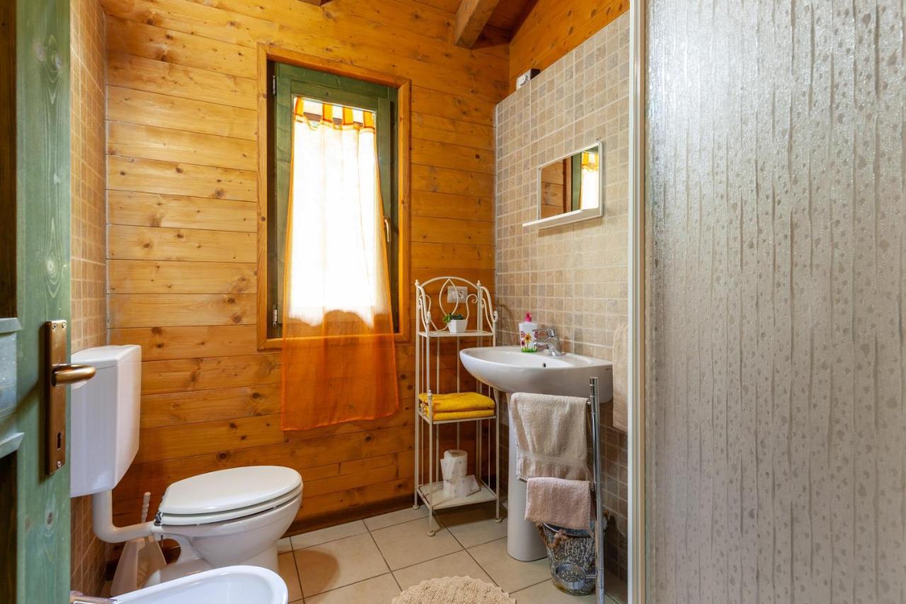 Villaggio Anemone - Chalet Mirtillo Capanne di Sillano Екстериор снимка