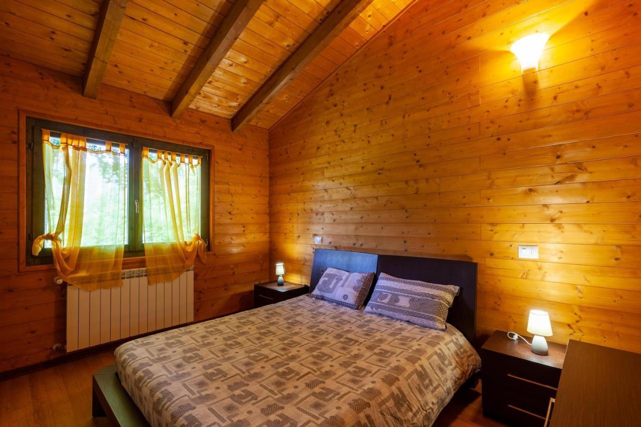 Villaggio Anemone - Chalet Mirtillo Capanne di Sillano Екстериор снимка